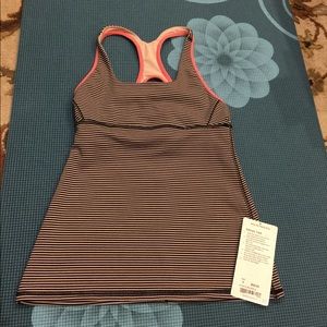 New Lululemon tank Size 4